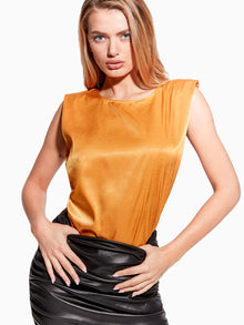 LOVE LOCK SHOULDER TEE