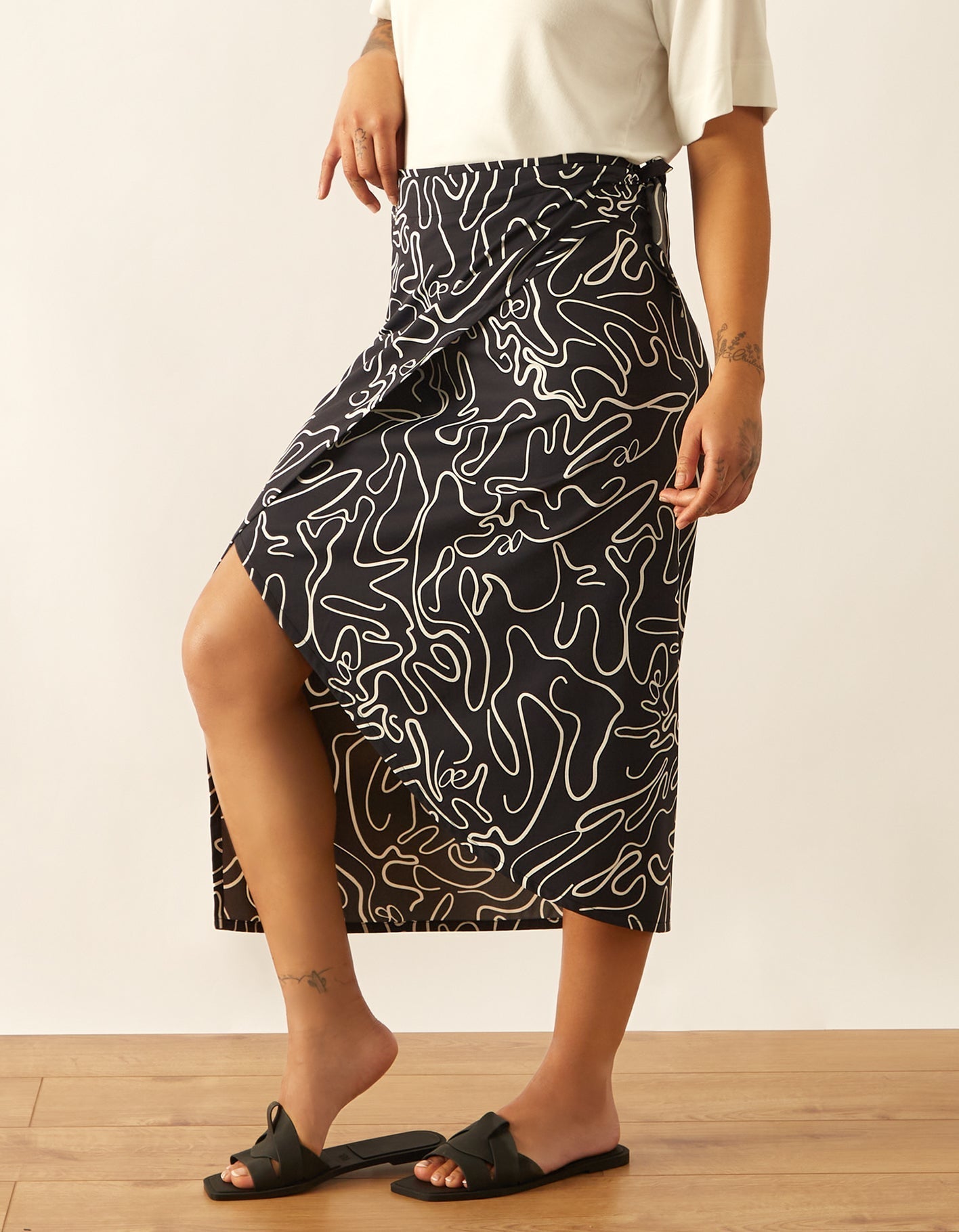 It's A Swirl Midi Skirt | Shadow x Coconut