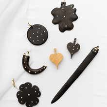 Clover Pendant | Dark Brown