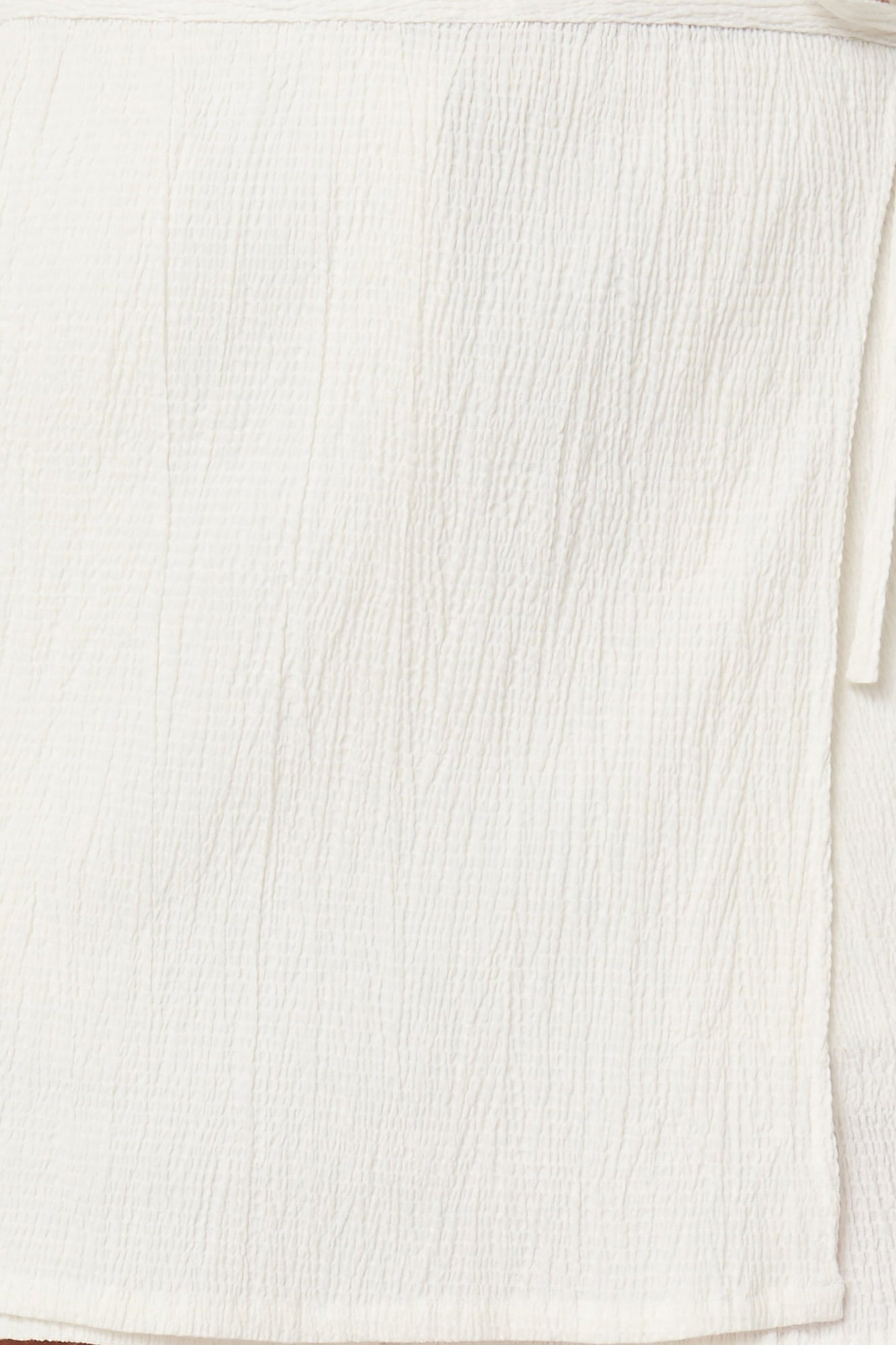 Ixora Short - Core White