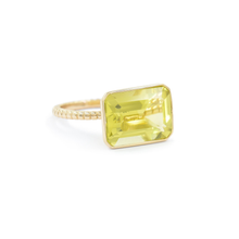 Drop Emerald Cut Jollie Ring | Lemon
