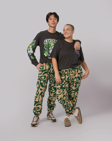 Yellowstone Geysers High Pile Fleece Jogger | Green