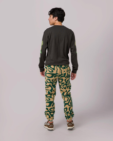 Yellowstone Geysers High Pile Fleece Jogger | Green