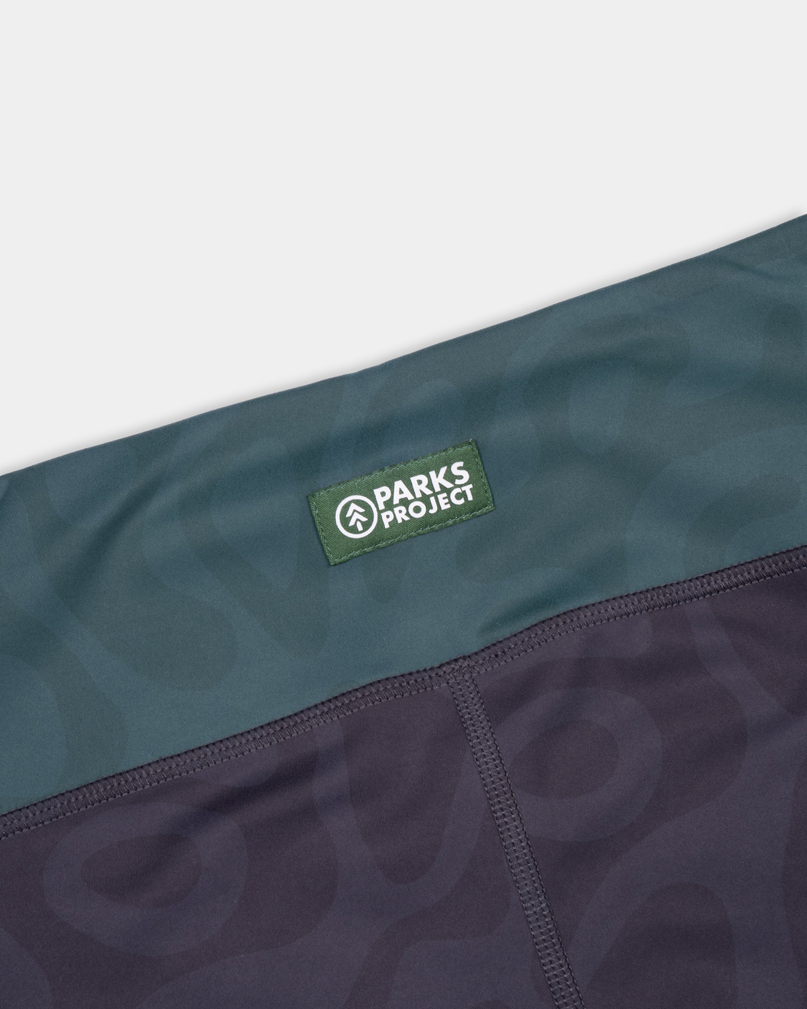Yellowstone Geysers Night & Day Hiker Short | Black Green