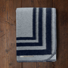 Montauk Throw | Grey / Navy