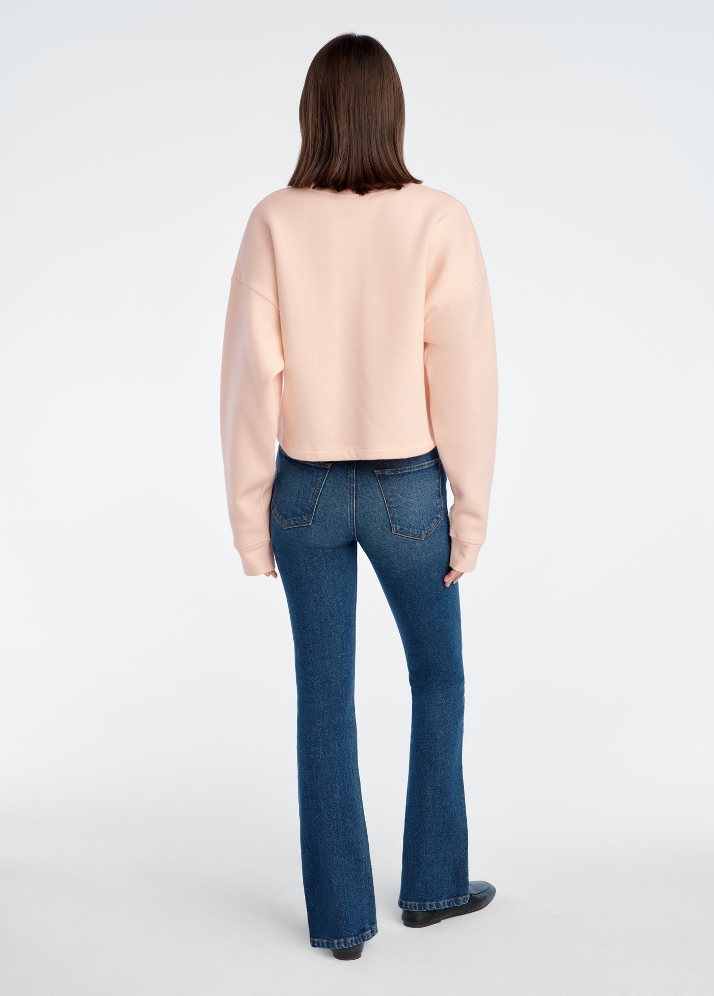 THE CROPPED COLLEGIATE SWEATSHIRT