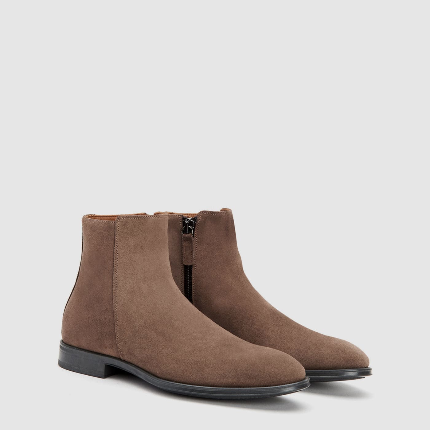 DARK TAUPE