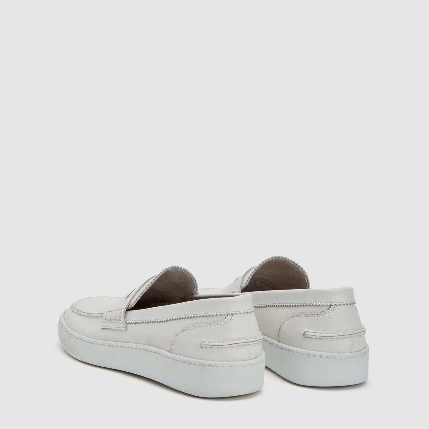 OFF WHITE