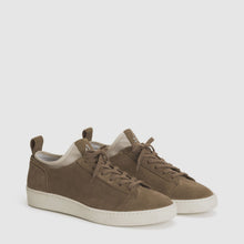 LIGHT BROWN