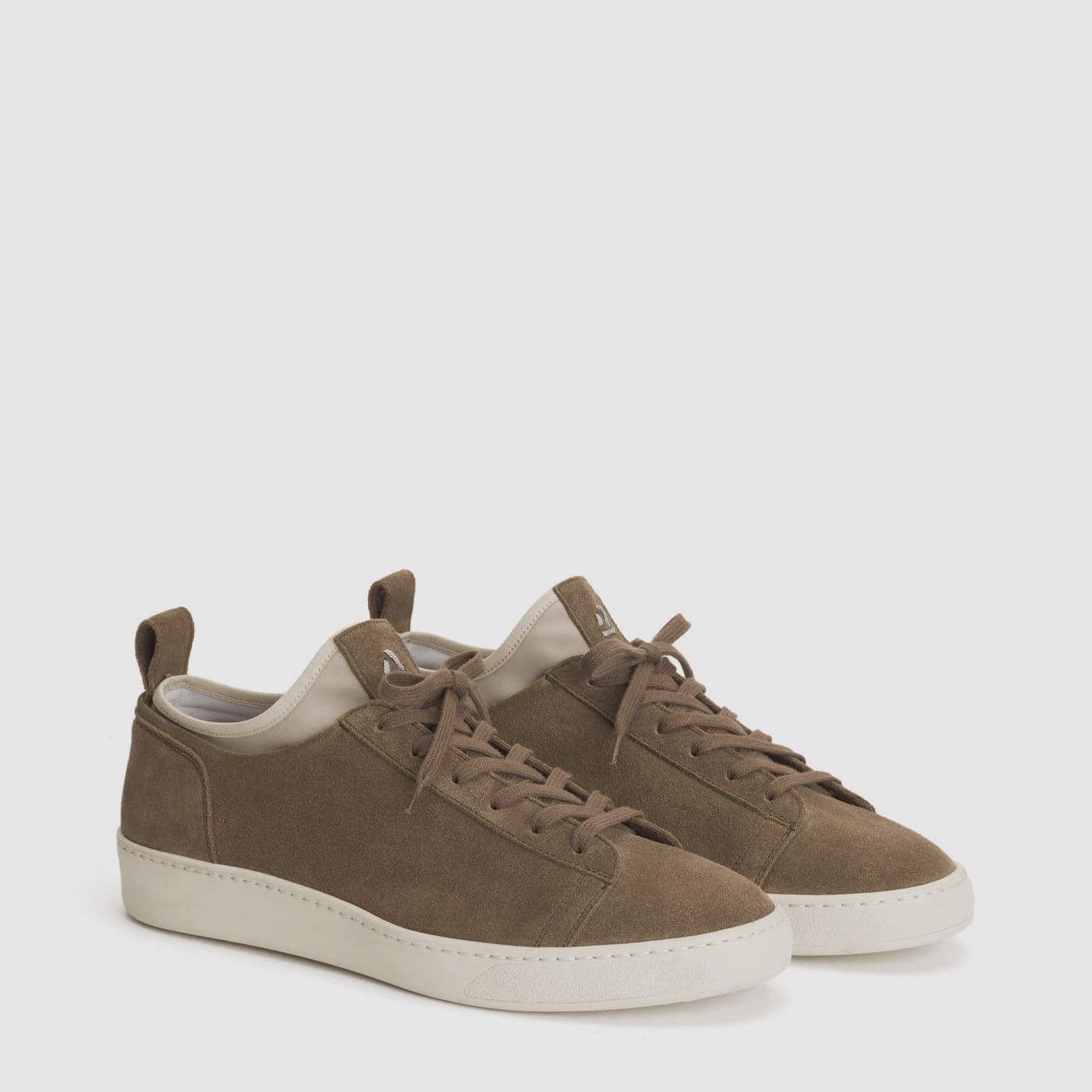 LIGHT BROWN