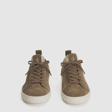 LIGHT BROWN