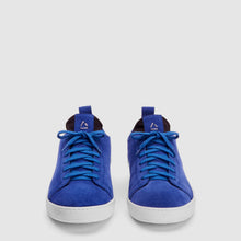 ELECTRIC BLUE