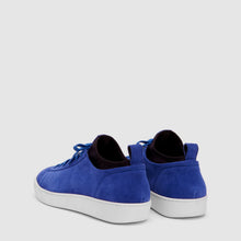 ELECTRIC BLUE