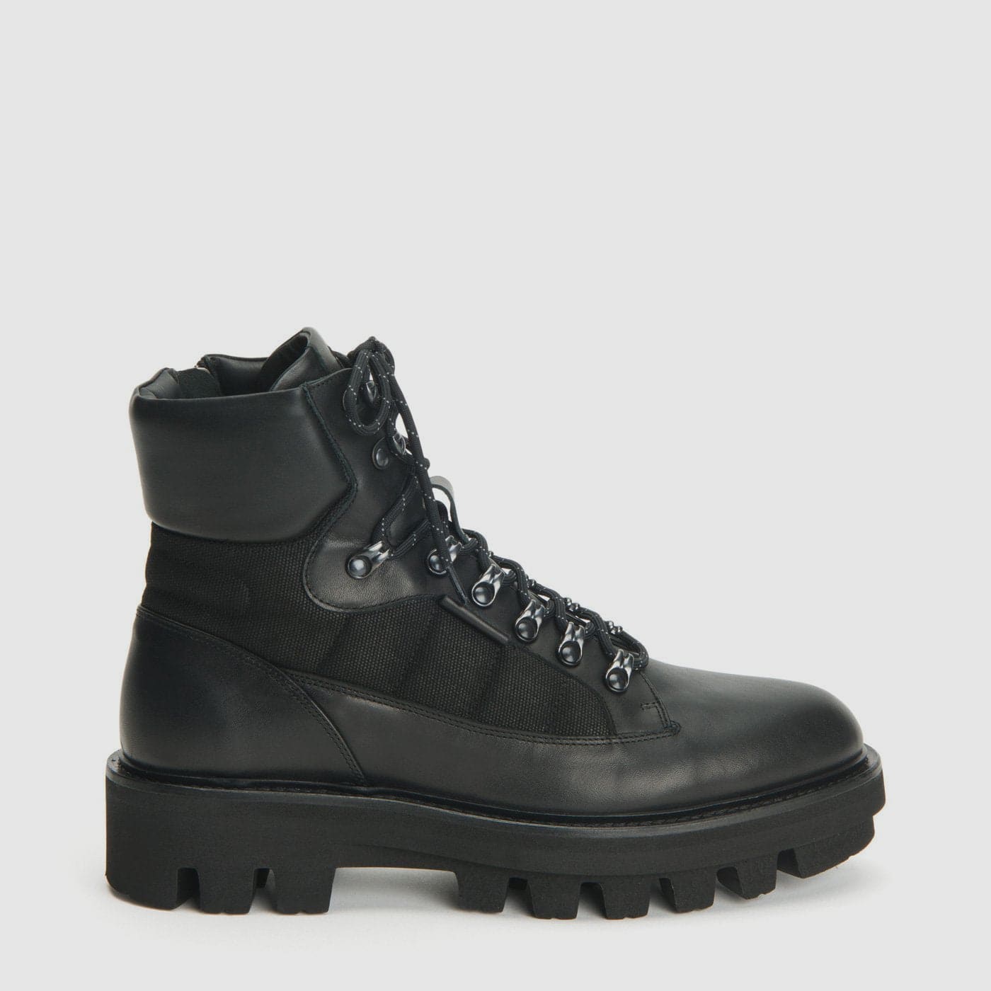 BLACK BLACK