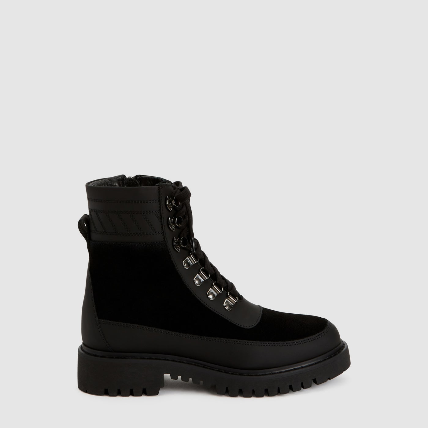 BLACK/BLACK