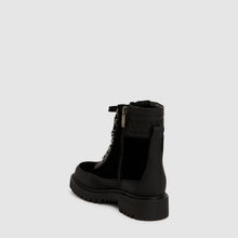 BLACK/BLACK