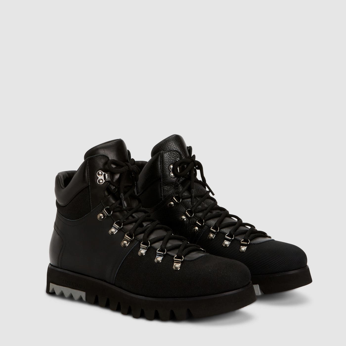 BLACK/BLACK