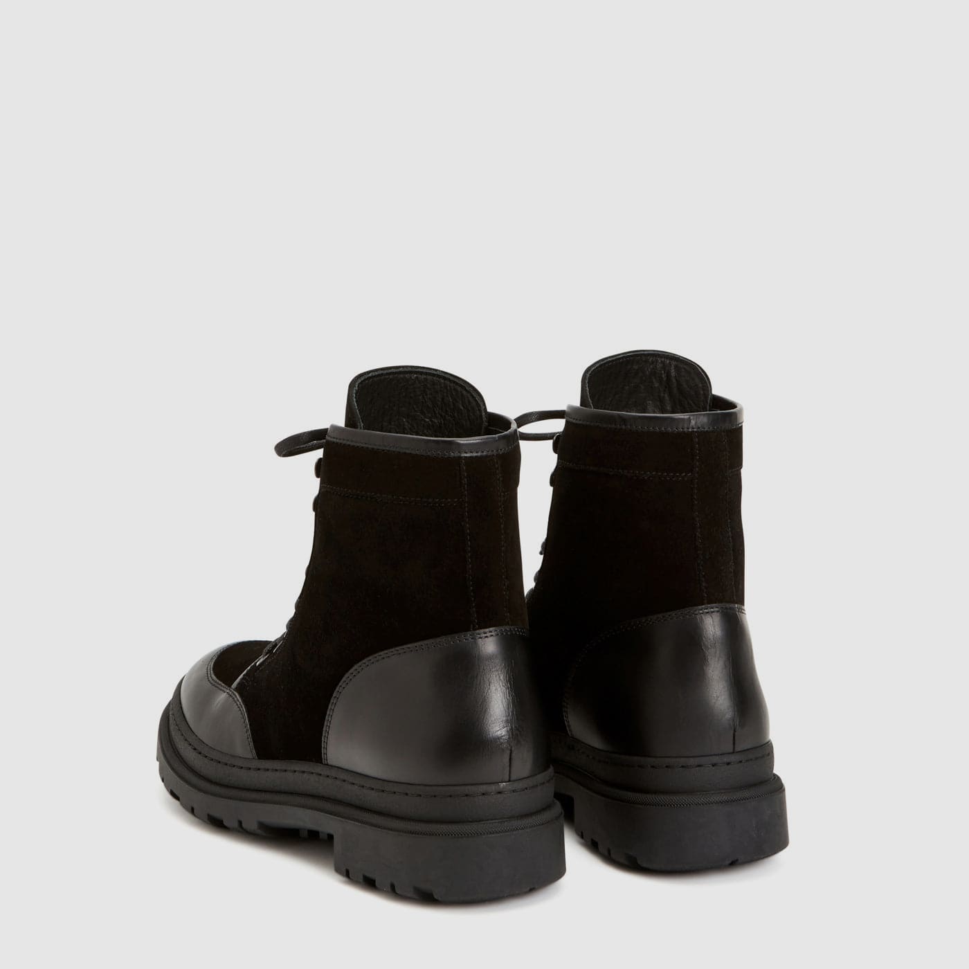 BLACK/BLACK