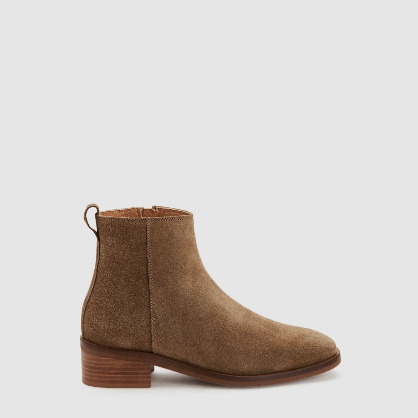 LIGHT TAUPE