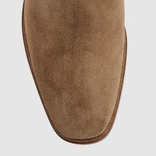 LIGHT TAUPE