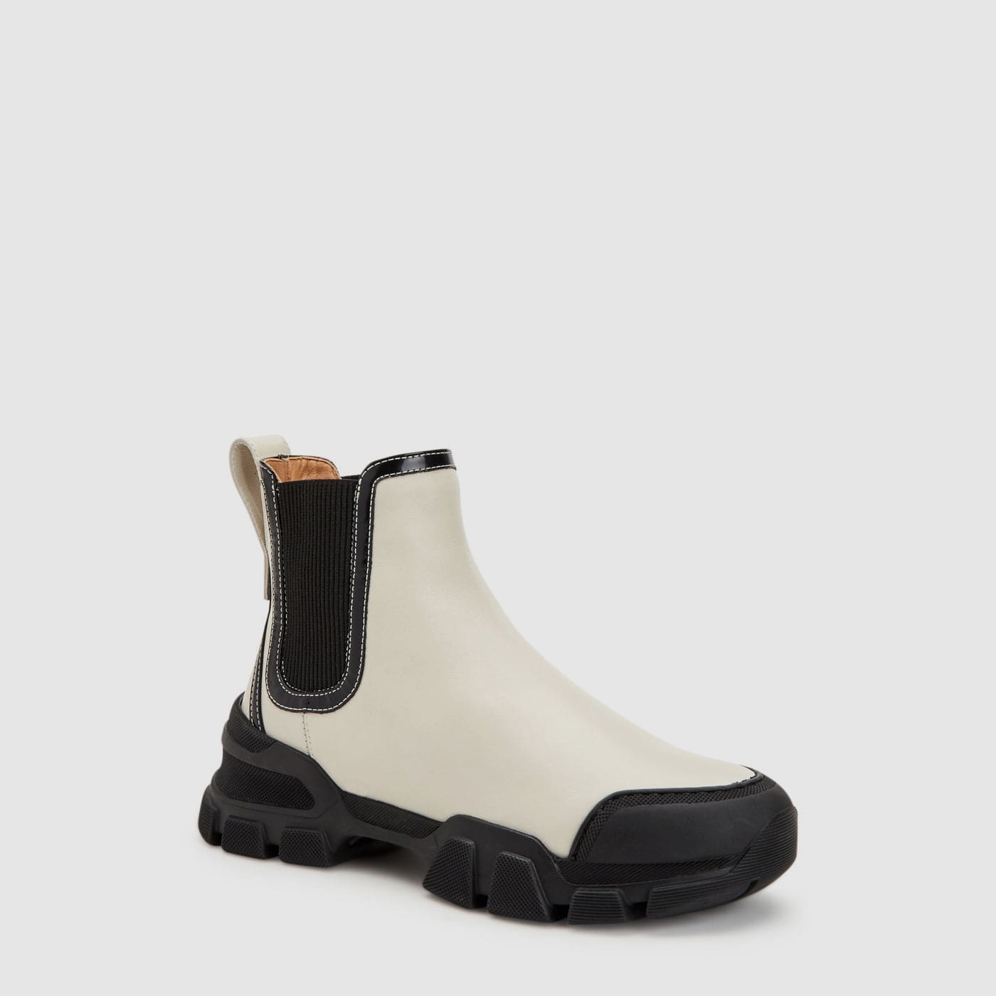 OFF WHITE
