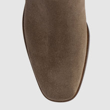LIGHT TAUPE