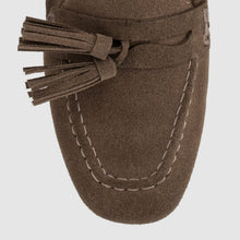 TAUPE