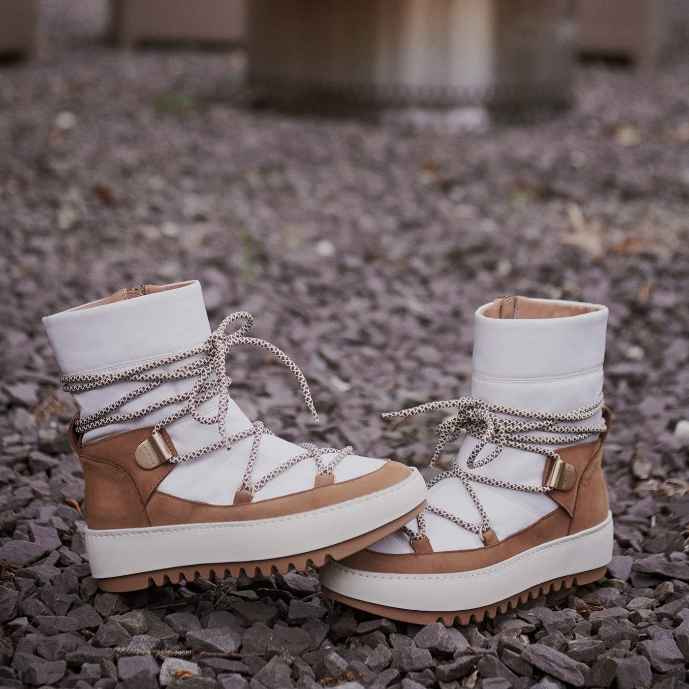 OFF WHITE/HONEY
