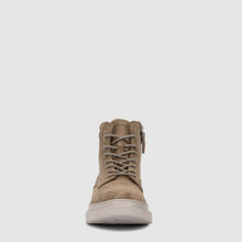 LIGHT TAUPE