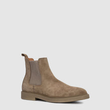 LIGHT TAUPE
