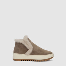 LIGHT TAUPE