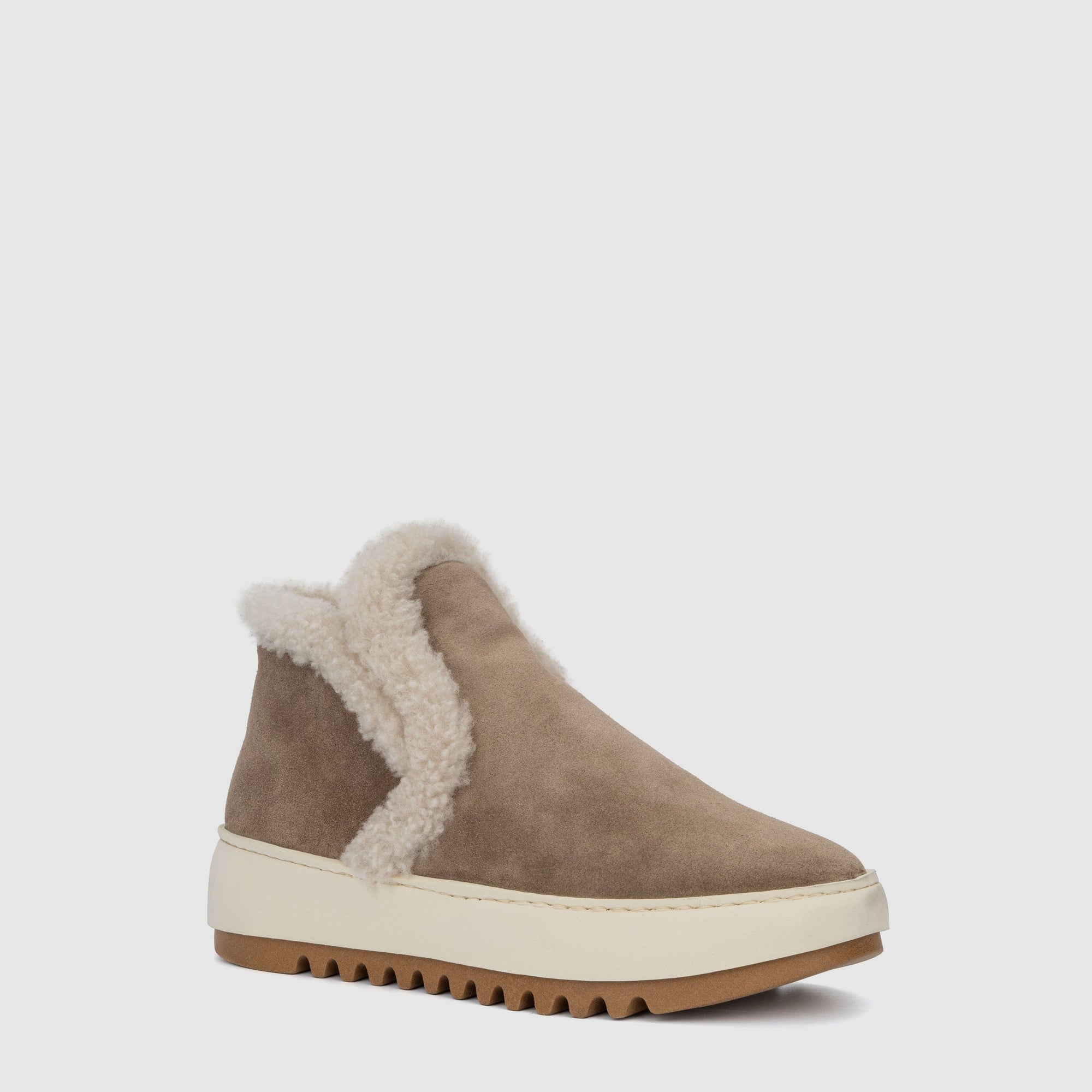 LIGHT TAUPE