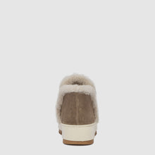 LIGHT TAUPE
