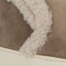 LIGHT TAUPE