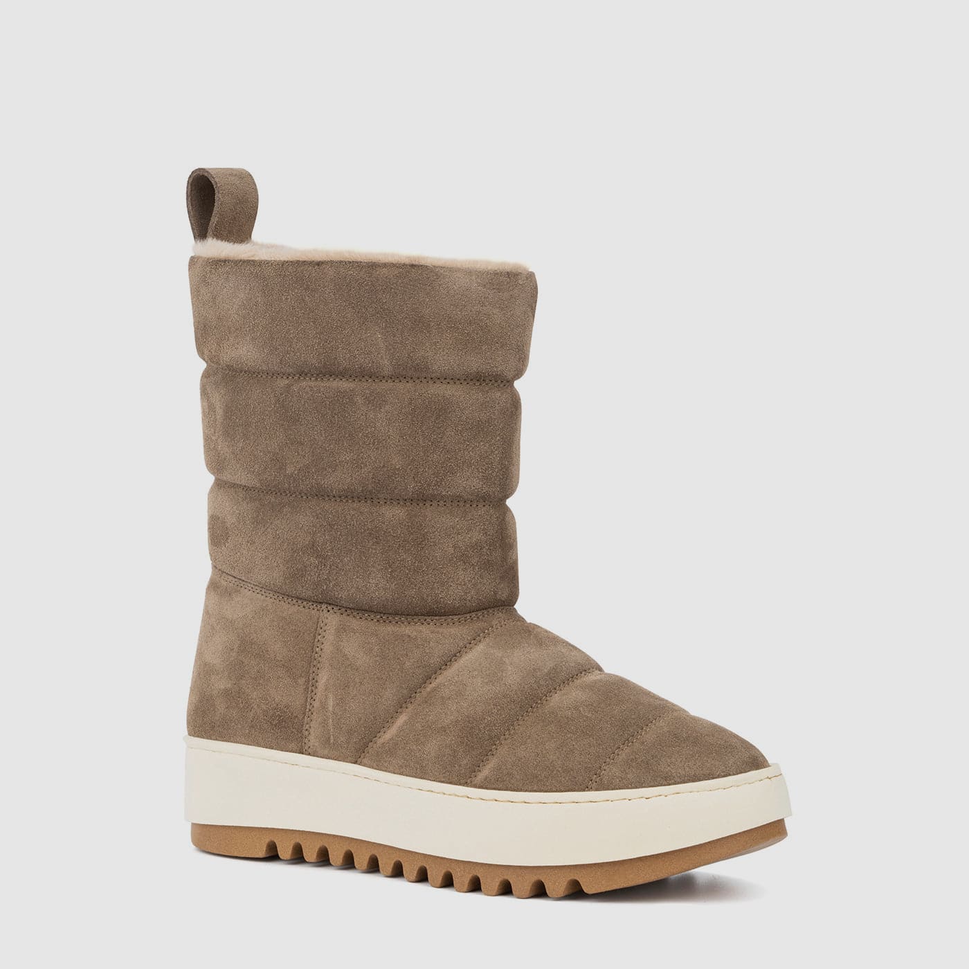 LIGHT TAUPE