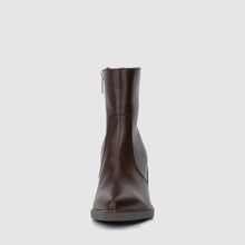 DARK BROWN