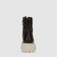 BLACK/BROWN