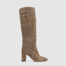 LIGHT TAUPE