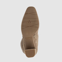 LIGHT TAUPE
