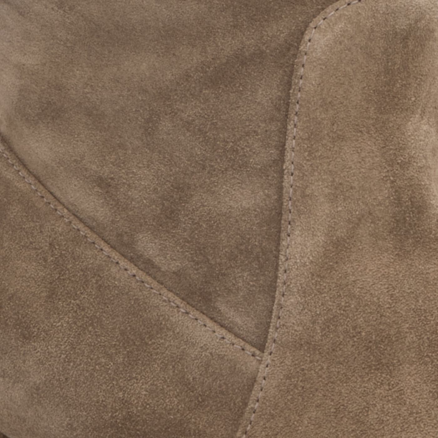 LIGHT TAUPE