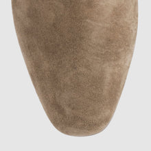 LIGHT TAUPE