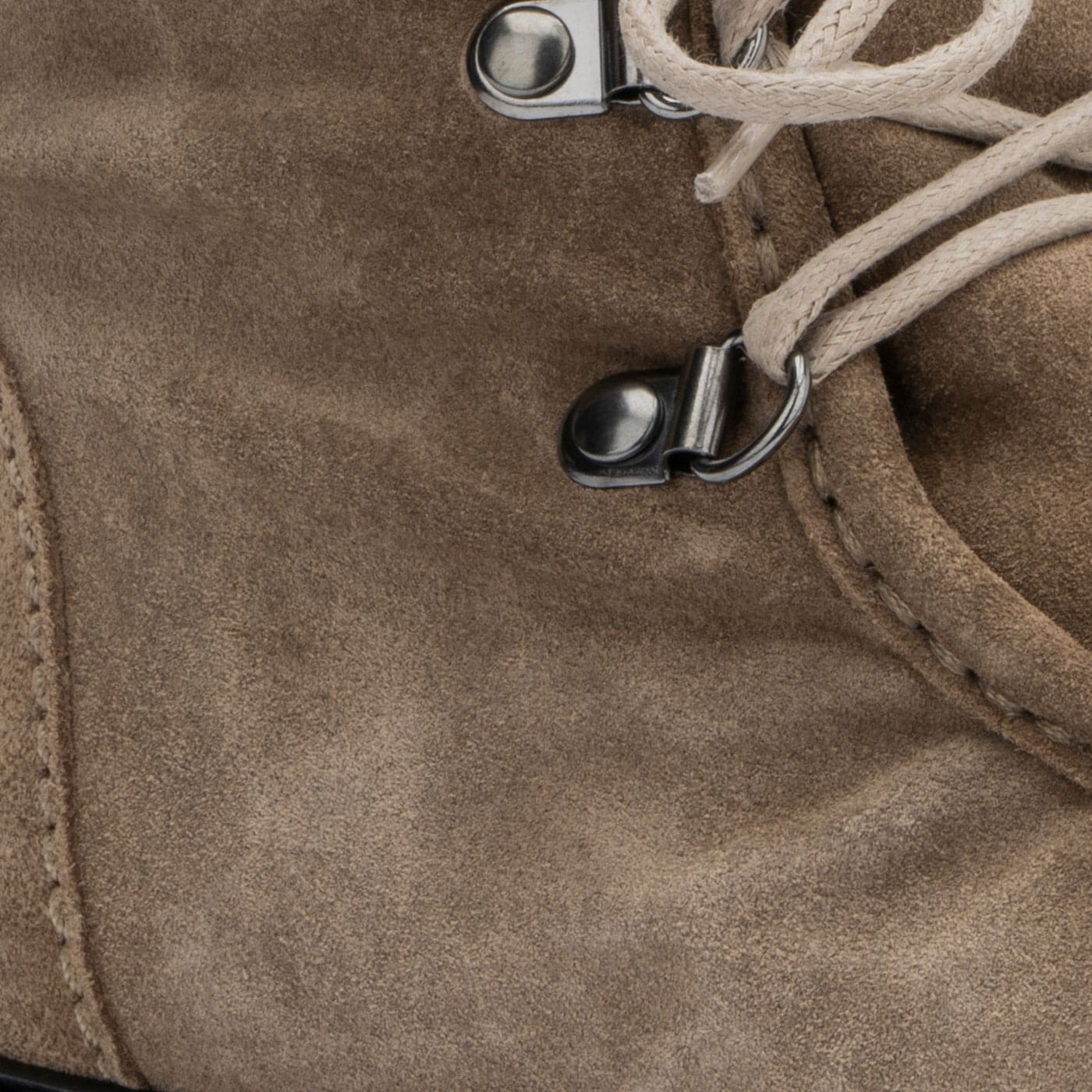 LIGHT TAUPE