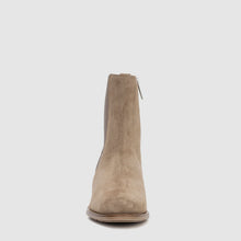 LIGHT TAUPE