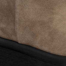 LIGHT TAUPE