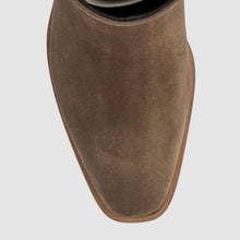 LIGHT TAUPE