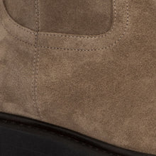 LIGHT TAUPE