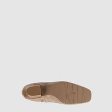 LIGHT TAUPE