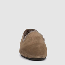 LIGHT TAUPE