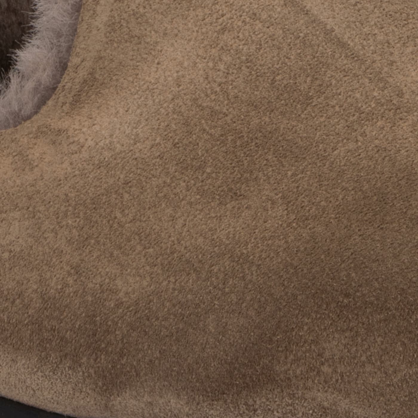 LIGHT TAUPE