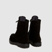 BLACK/BLACK